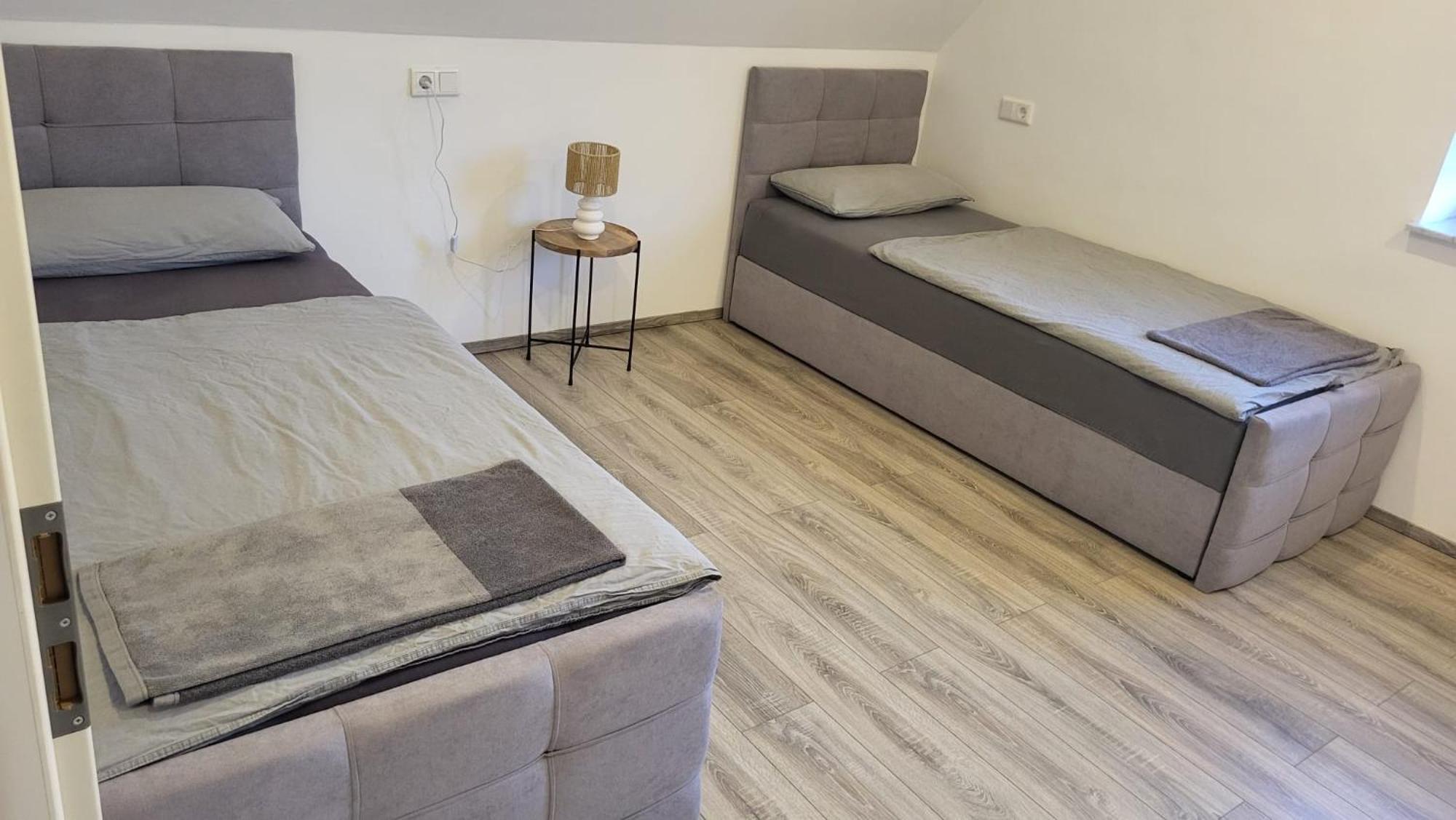 Apartment Home In Nrw แกลดเบ็ค ภายนอก รูปภาพ